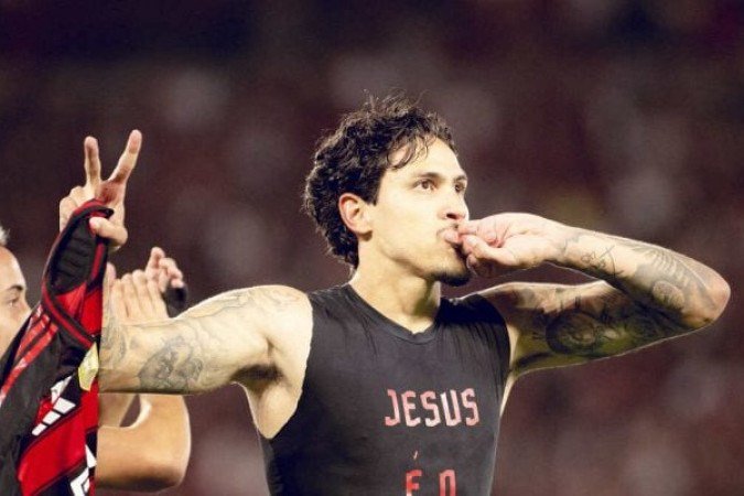 PEDRO  - Entrou aos 26 da etapa final e mostrou por qual motivo é um extraclasse mesmo mal fisicamente e assimilando a pressão que sofreu nos últimos dias. Fez grande jogada quase marcando um belo gol. Depois, com oportunismo fez o gol da vitória do Fla por 1 a 0  NOTA 7,0. Foto: Adriano Fontes/Flamengo