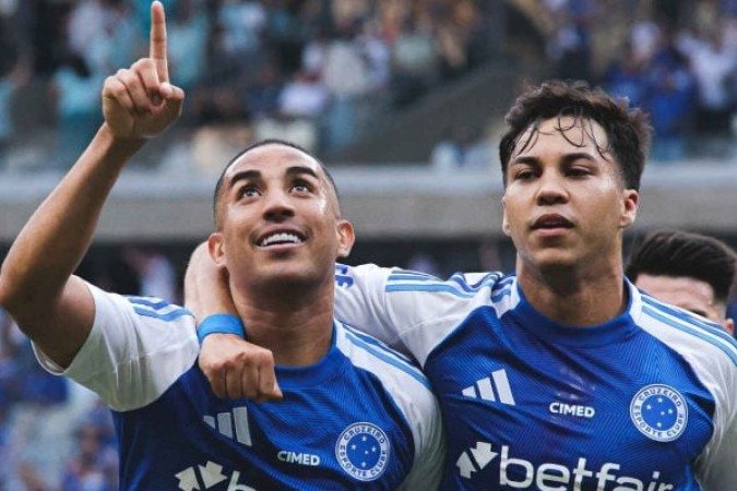 CHRISTIAN – Fez muito bem o papel de chegar perto da área, quase sempre pela direita, e se entendendo com William. E estava muito atento para concluir a bola inicialmente chutada por Kaio Jorge e fazer o gol cruzeirense no primeiro tempo. NOTA: 7,0. FOTO: Gustavo Aleixo/Cruzeiro