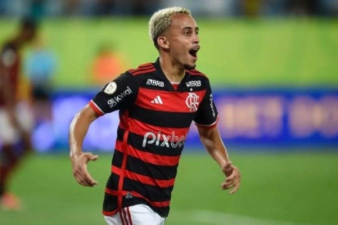 MATHEUS GONÃ?ALVES â?? Substituiu Everton Cebolinha, caindo mais pela direita. Contudo, foi mais um que nÃ£o conseguiu sair da marcaÃ§Ã£o do Fluminense. NOTA: 5,0. Foto:Marcelo Cortes/Flamengo