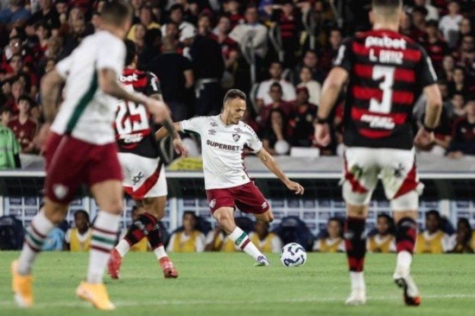 RENÊ - Muito eficiente na marcação. Mostrou segurança nas ações, vencendo a maioria dos duelos contra os adversários, além de contribuir com cortes e desarmes. NOTA: 6,0 - Foto: Marcelo Gonçalves/Fluminense