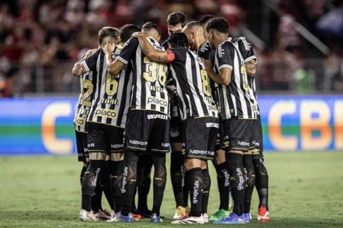 Santos voltou para zona de rebaixamento após combinação de resultados -  (crédito: Foto: Raul Baretta/ Santos FC)