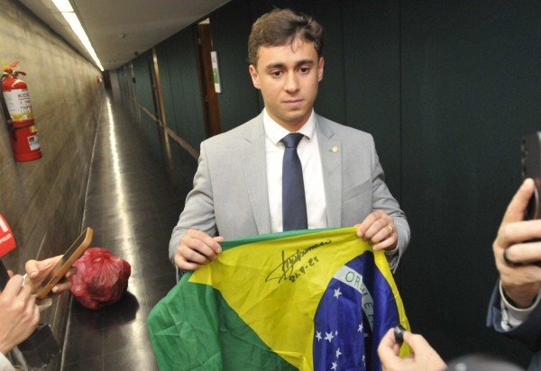  Minervino Júnior/CB