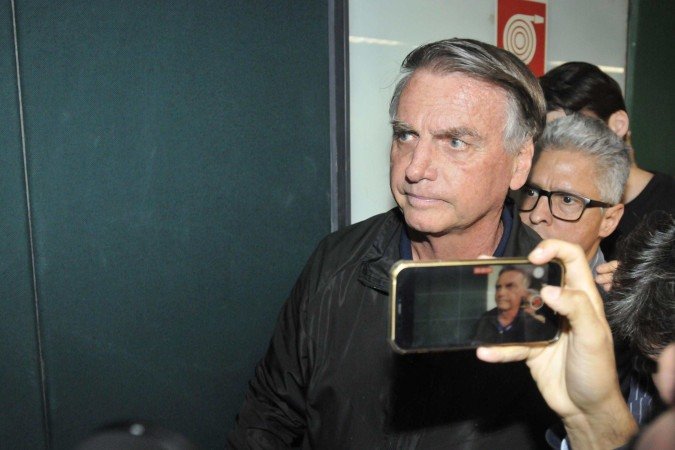 Defesa de Bolsonaro alega que ele apresenta problemas com refluxo e soluços refratários -  (crédito:  Minervino Júnior/CB/D.A Press)