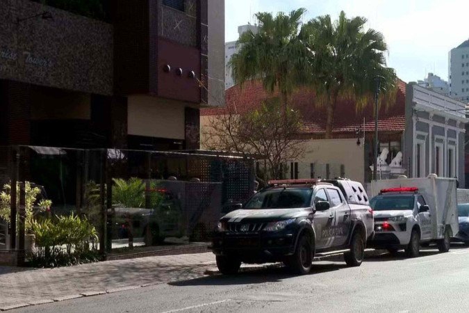 Casal estrangeiro é encontrado morto em apartamento no Centro de Curitiba - (crédito: Reprodução/RPC) Casal estrangeiro é encontrado morto em apartamento no Centro de Curitiba - (crédito: Reprodução/RPC)