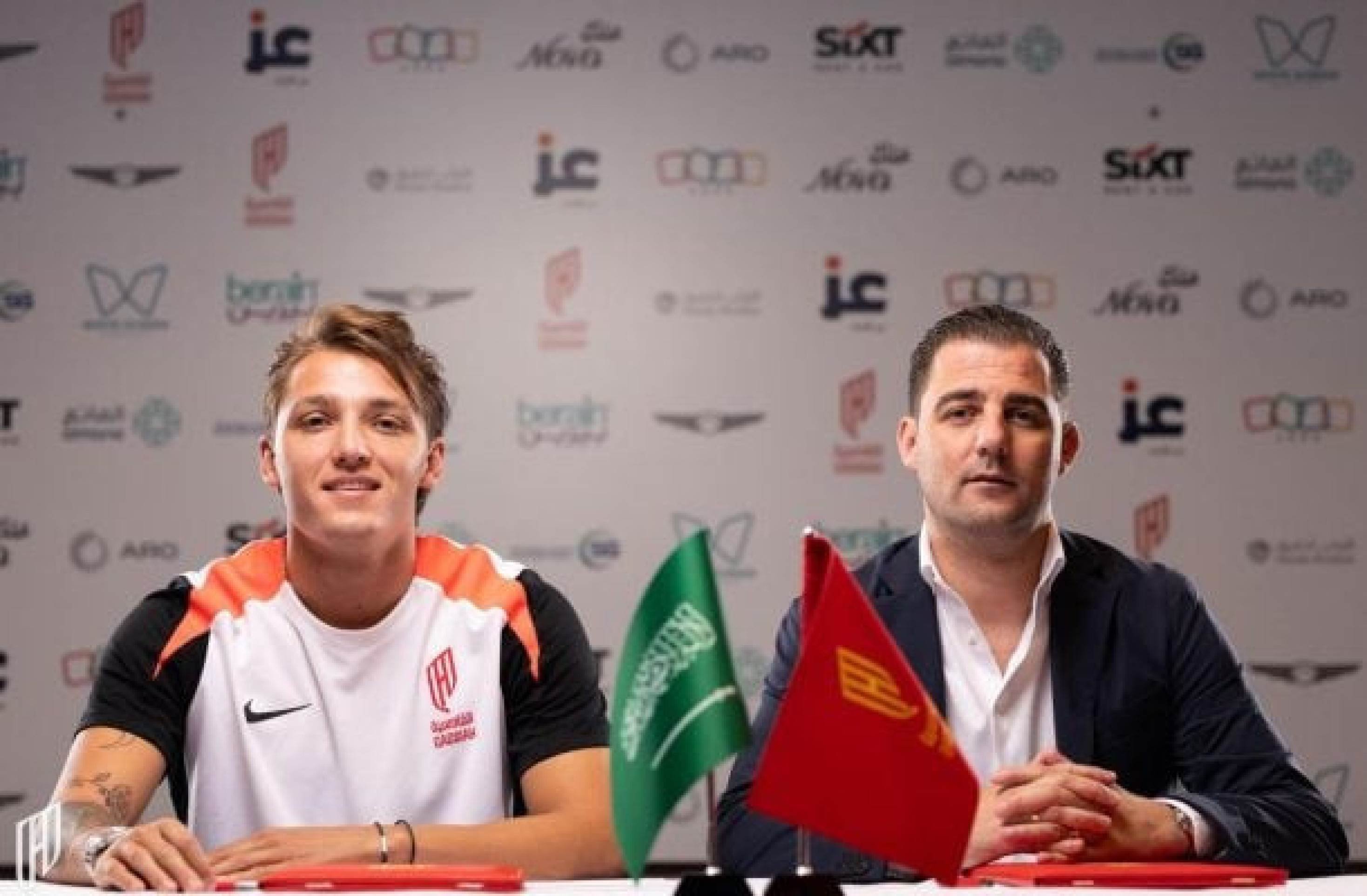 Al Qadsiah anuncia contratação do artilheiro do Campeonato Italiano