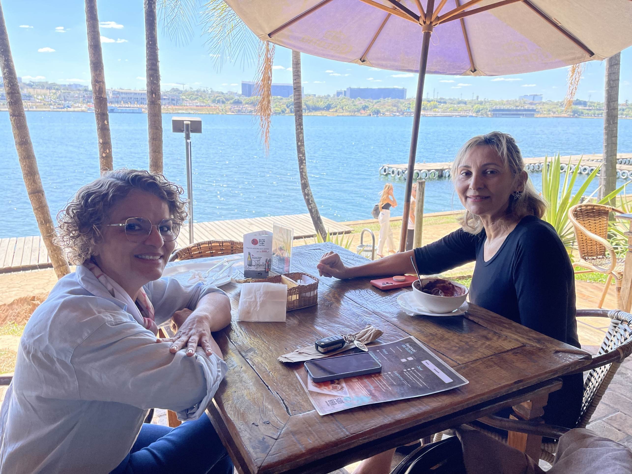 Jacira e Gorete tem o Pontão do Lago como ponto de encontro