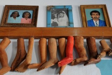 Véu
Exposição de Zuleika de Souza. Abertura hoje, às 19h, na Alfinete Galeria (CLN 103, Bloco B, Loja 66)
- (crédito: Zuleika de Souza ) Véu
Exposição de Zuleika de Souza. Abertura hoje, às 19h, na Alfinete Galeria (CLN 103, Bloco B, Loja 66)
- (crédito: Zuleika de Souza )