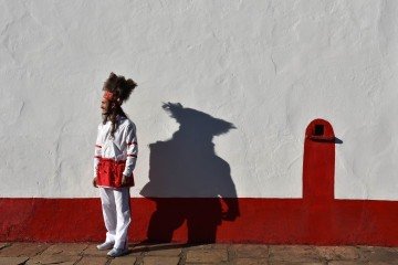 Véu
Exposição de Zuleika de Souza. Abertura hoje, às 19h, na Alfinete Galeria (CLN 103, Bloco B, Loja 66)
