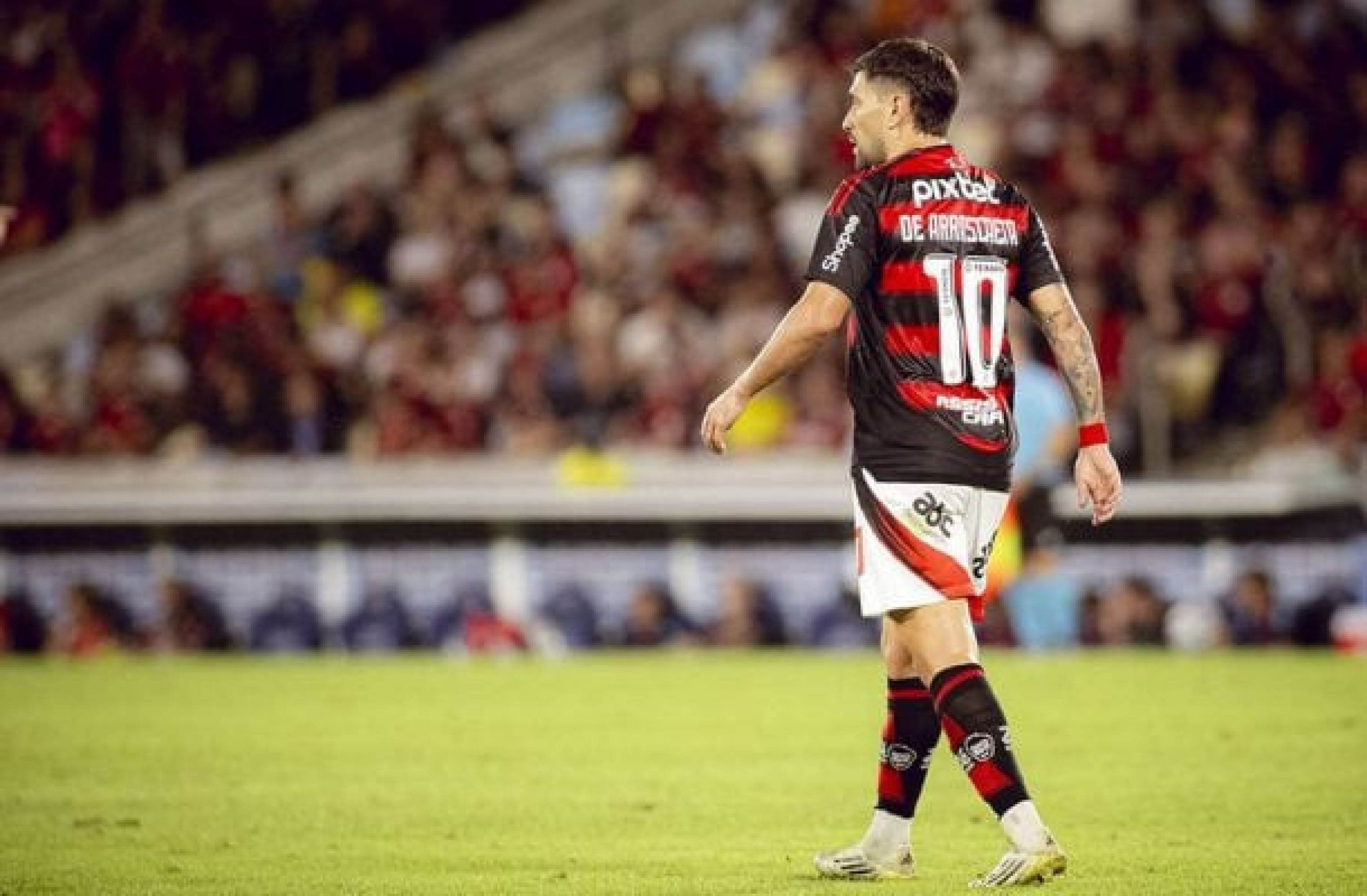 Flamengo fecha patrocínio, e camisa vai valer mais de R$ 250 milhões