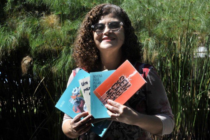 Maria Amélia Eloi, 51 anos, escreve obras que desafiam os estereótipos de gêneros 
 -  (crédito: Fotos: Marcelo Ferreira/CB/D.A Press)