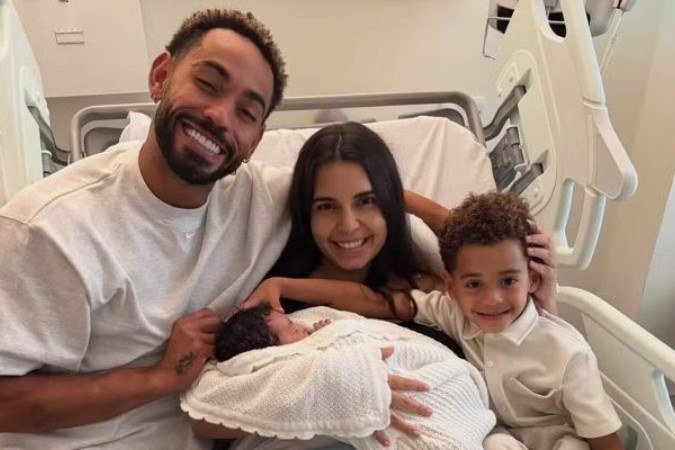 Matheus Cunha, novo camisa 10 do United, anuncia nascimento de Liz, segunda filha do relacionamento com Gabriela - (crédito: reprodução/redes sociais) Matheus Cunha, novo camisa 10 do United, anuncia nascimento de Liz, segunda filha do relacionamento com Gabriela - (crédito: reprodução/redes sociais)