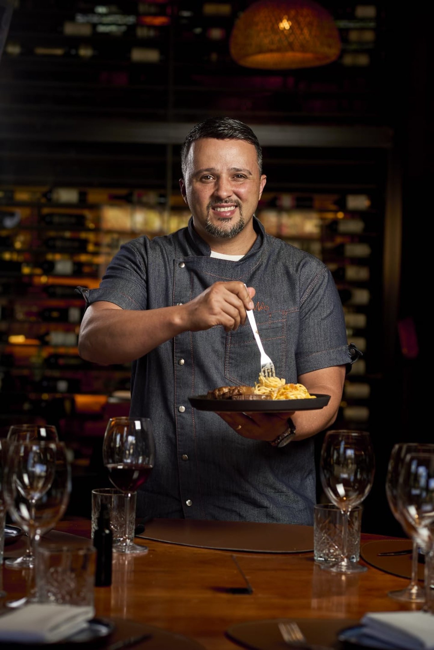  2025. Chef Ronny Peterson, dono do restaurante Aroma, vencedor em 2024 , na categoria  Profissionais/Chef do ano.