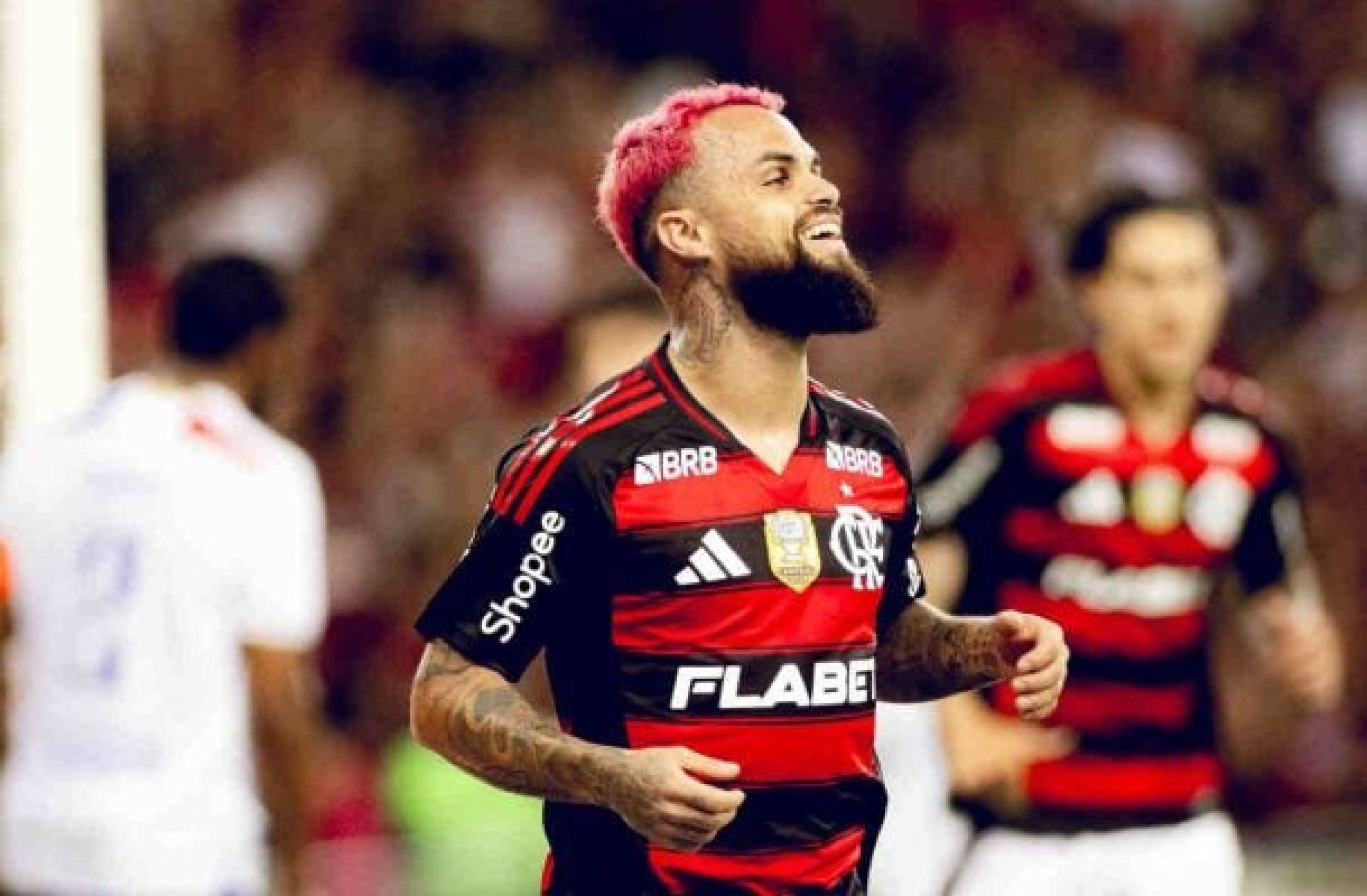 Michael, do Flamengo, recusa proposta de clube saudita
