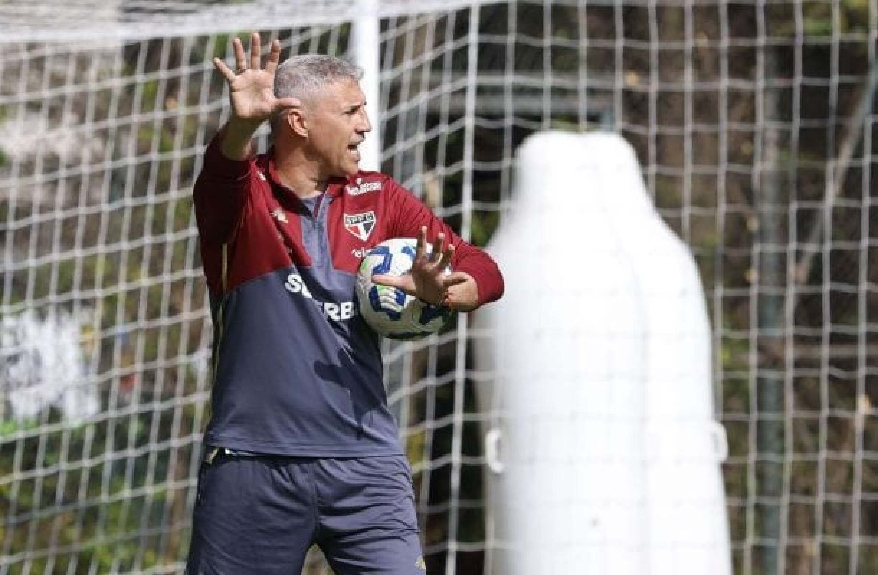 Com novo desfalque, São Paulo faz último treino visando ao duelo contra o Juventude