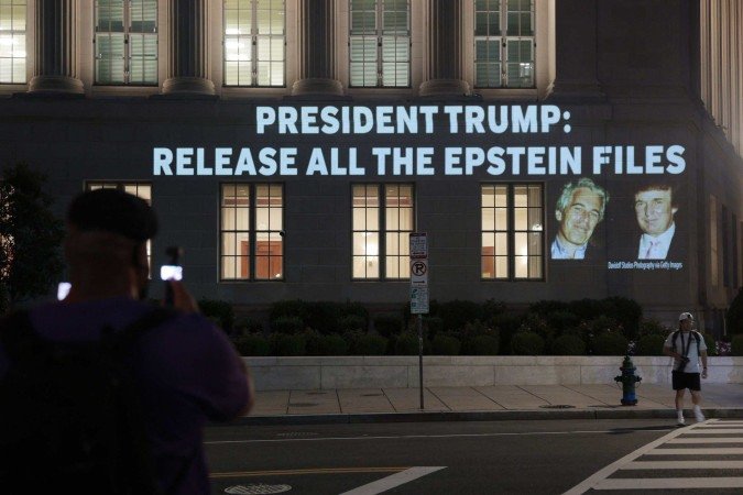 Projeção de imagem com a frase Projeção de imagem com a frase