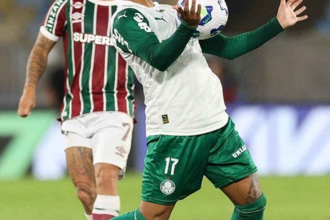 GIAY - Noite difícil para o lateral. Sofreu com as investidas de Soteldo e Keno pelo seu setor e foi batido em alguns lances. Ofensivamente, tentou um cruzamento perigoso, mas errou outro de forma displicente. NOTA: 4,5. Cesar Greco/Palmeiras