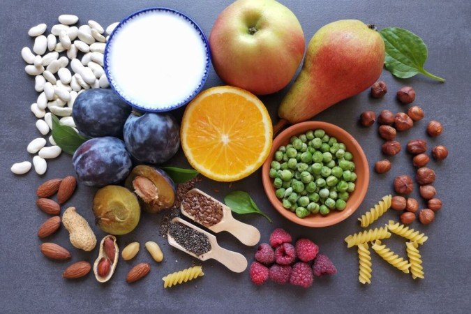 As fibras aceleram o trânsito intestinal e diminuem o tempo de contato com substâncias que podem estimular o surgimento do câncer (Imagem: Daniela Maksimovic | Shutterstock) - (crédito: EdiCase) As fibras aceleram o trânsito intestinal e diminuem o tempo de contato com substâncias que podem estimular o surgimento do câncer (Imagem: Daniela Maksimovic | Shutterstock) - (crédito: EdiCase)