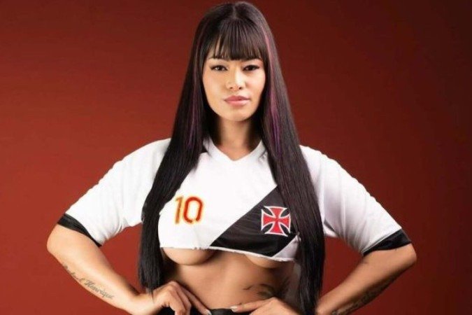 Modelo e musa do Vasco, Bia Miranda, revelou proposta incomum de casal de famosos -  (crédito: Foto: Reprodução / Instagram)