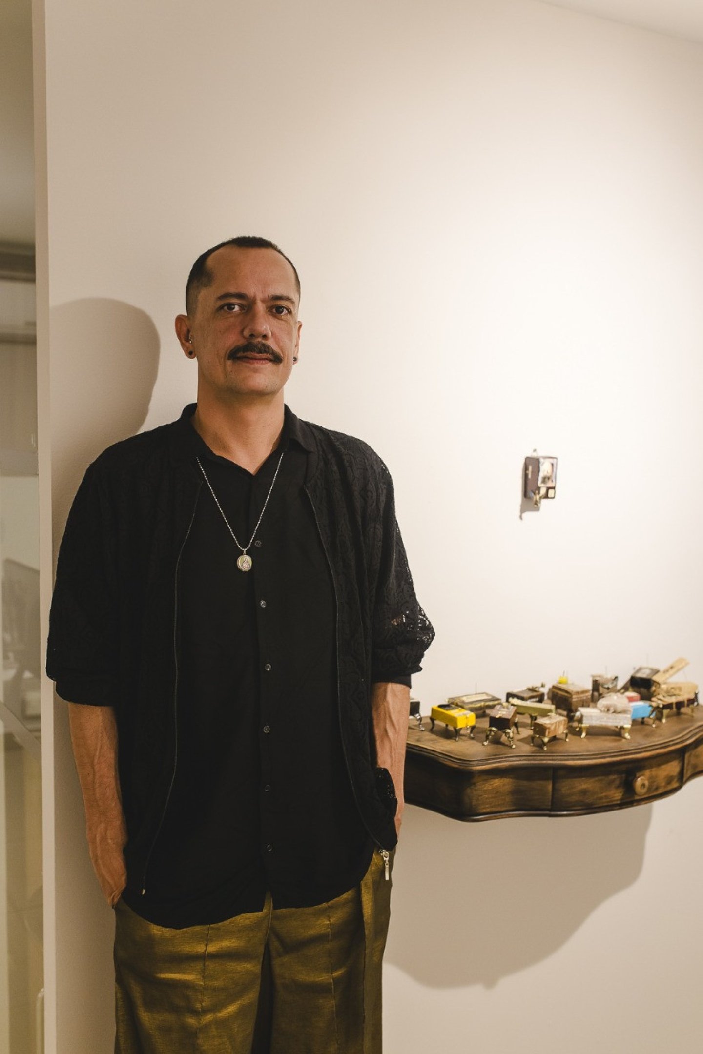 Artista Léo Tavares conduz curso sobre o diálogo entre arte e palavra