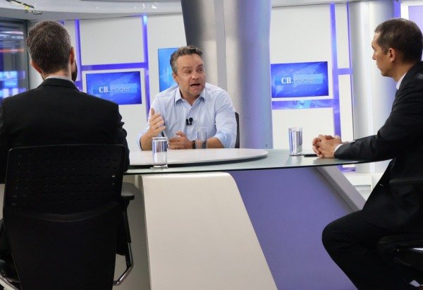 Bruna Gaston CB/DA Press