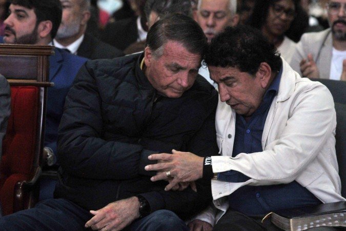  24/07/2025 Crédito: Marcelo Ferreira/CB/D.A Press. Brasil. Brasília - DF -  Ex- presidente Jair Bolsonaro vai ao culto na Catedral da Benção em Taguatinga Sul. -  (crédito:  Marcelo Ferreira/CB/D.A Press)