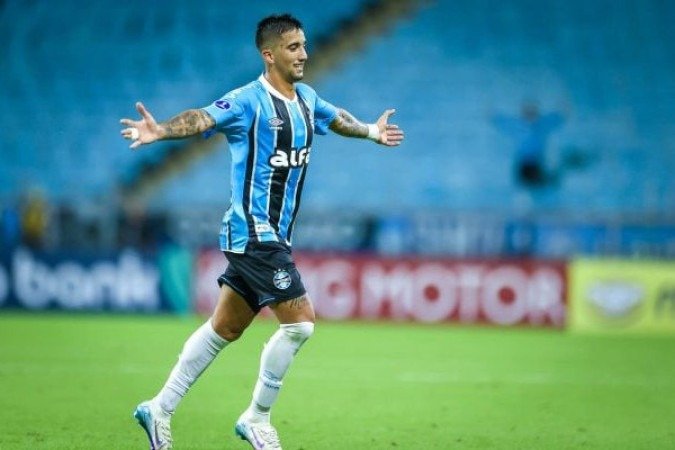 CRISTIAN OLIVERA - Teve um bom primeiro tempo, com uma grande jogada individual, mas caiu de rendimento no segundo tempo - Nota 7,0 - Lucas Uebel/GrÃªmio