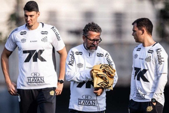 Cleber Xavier terá mais um treino para definir escalação do Santos - (crédito: - Fotos: Raul Baretta/ Santos FC.) Cleber Xavier terá mais um treino para definir escalação do Santos - (crédito: - Fotos: Raul Baretta/ Santos FC.)