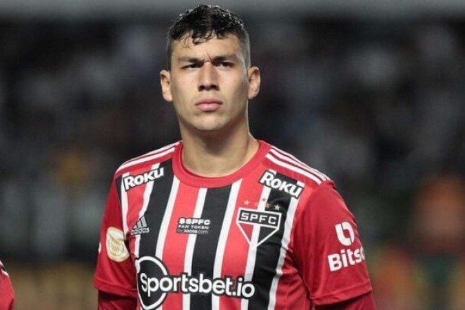 FERRARESI - Teve uma atuação segura. Fez três cortes e ganhou todos os duelos aéreos. Perdeu algumas posses, mas nenhuma comprometeu. NOTA: 6,5 - Foto: Rubens Chiri/saopaulofc.net