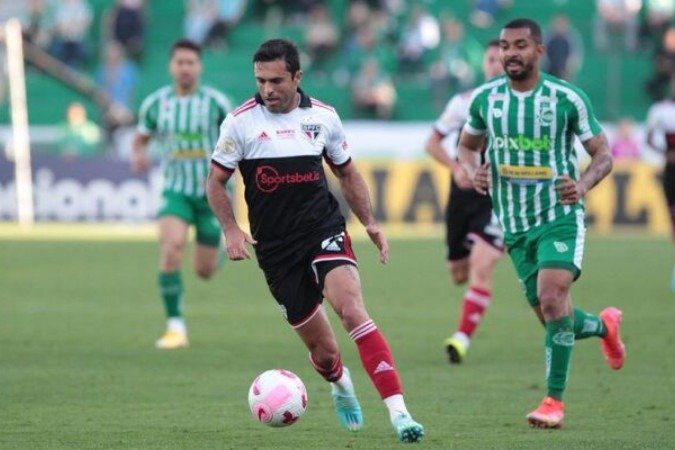 São Paulo defende longa invencibilidade no Alfredo Jaconi - (crédito: Rubens CHIRI) São Paulo defende longa invencibilidade no Alfredo Jaconi - (crédito: Rubens CHIRI)