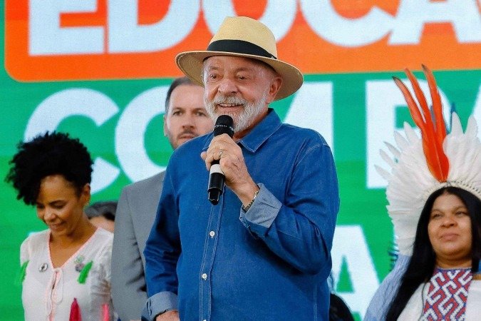 Em evento no Vale do Jequitinhonha (MG) ao lado de ministros, Lula (PT) disse que os recursos naturais do Brasil são dos brasileiros -  (crédito: Ricardo Stuckert/Planalto)