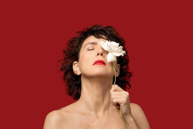 Os bastidores da imagem icônica com Adriana Calcanhotto - (crédito: TMJBrazil) Os bastidores da imagem icônica com Adriana Calcanhotto - (crédito: TMJBrazil)