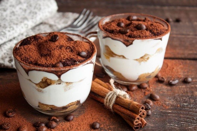 Tiramisù proteico na taça (Imagem: YuliiaHolovchenko | Shutterstock) - (crédito: EdiCase) Tiramisù proteico na taça (Imagem: YuliiaHolovchenko | Shutterstock) - (crédito: EdiCase)