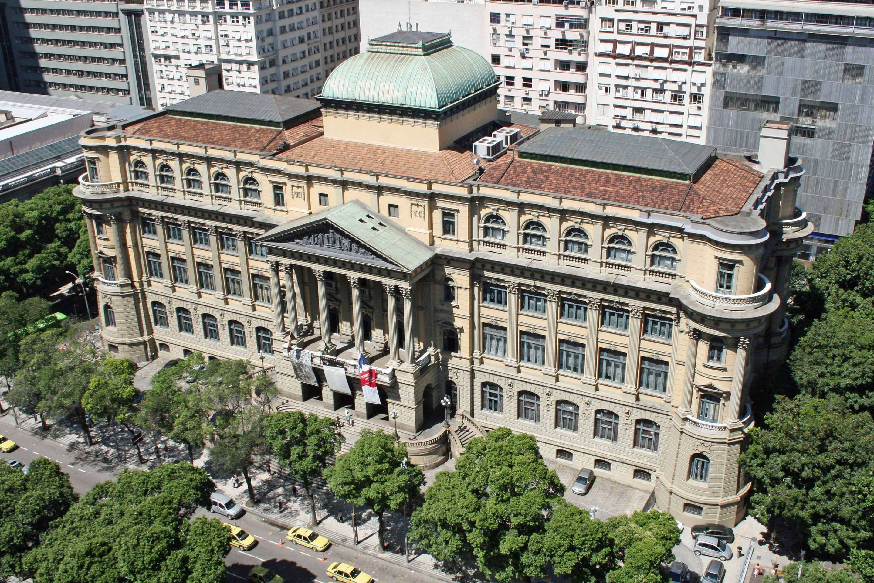 Inscrições abertas para o Prêmio Literário Biblioteca Nacional 2025