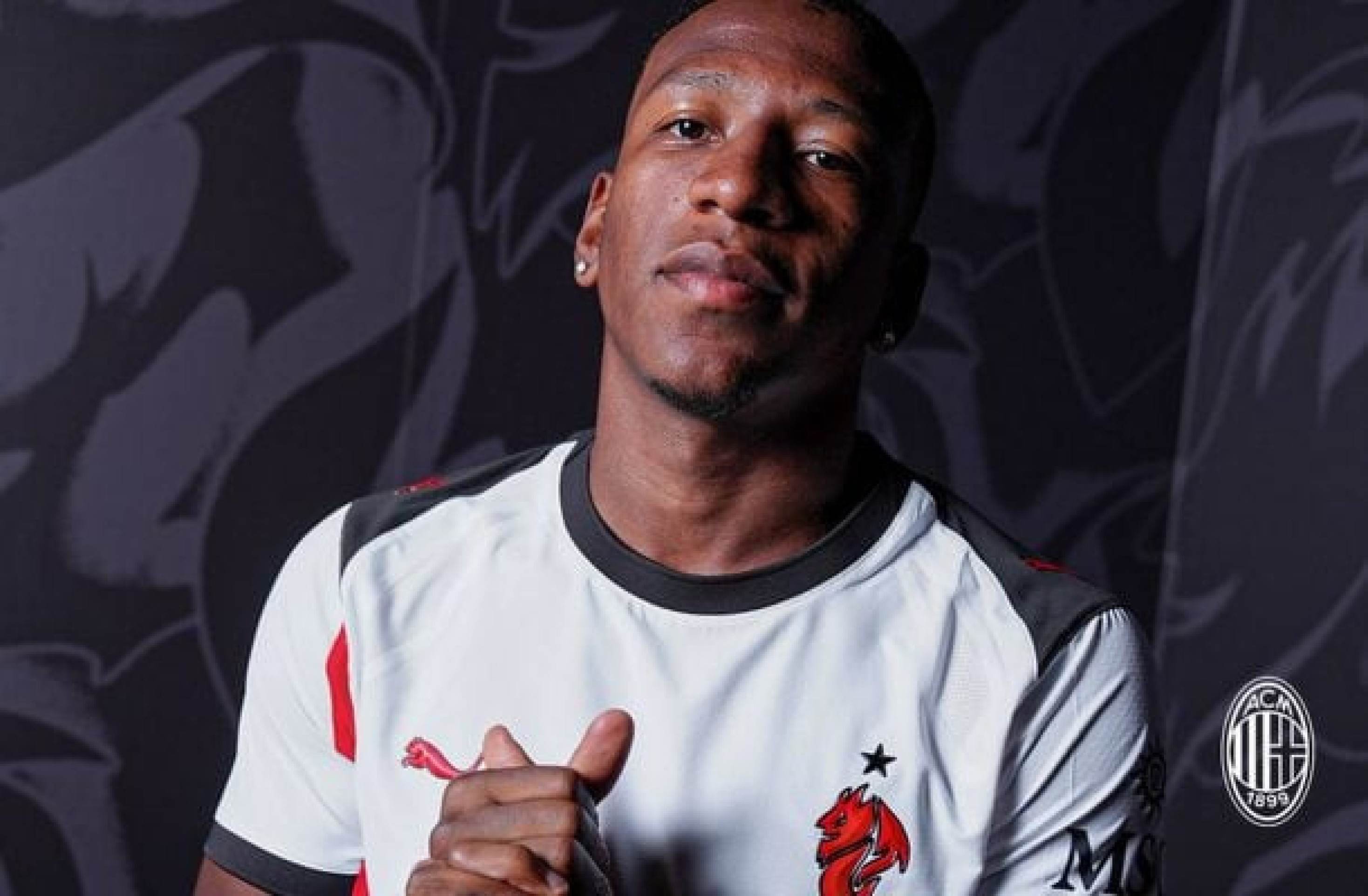 Milan anuncia primeiro equatoriano da história do clube Milan anuncia primeiro equatoriano da história do clube