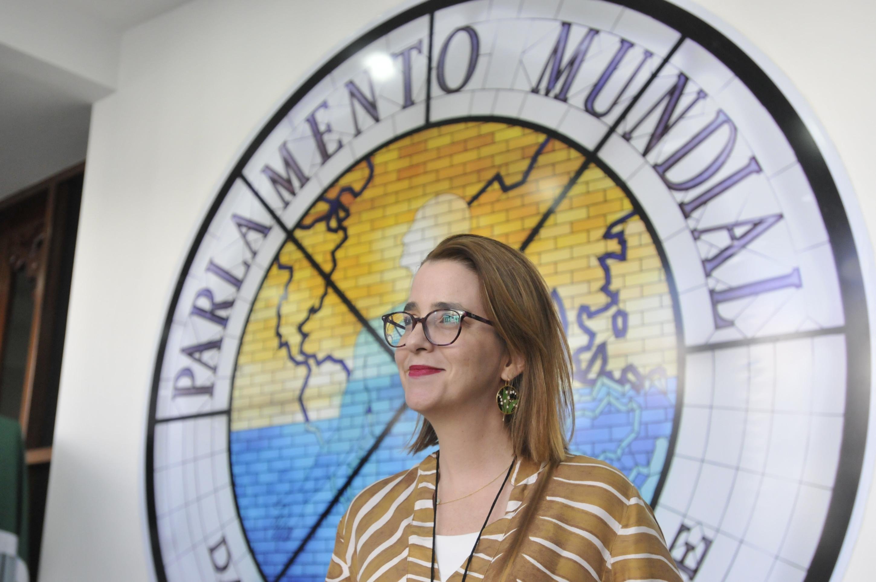 A psicóloga e neuropsicóloga Patrícia Rzezak trabalha com superdotados há 20 anos 24/07/2025. Crédito: Minervino Júnior/CB/D.A Press. Brasil. Brasilia - DF. Encontro de crianças a adolescentes super dotados no Parlatório da LBV. Patrícia Rzezak - palestrante.