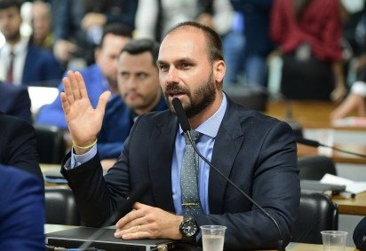 Eduardo Bolsonaro, em 25 de maio de 2023, na sessão de instalação da Comissão Mista Parlamentar de Inquérito (CPMI) criada para investigar os atos antidemocráticos de 8 de janeiro -  (crédito:  Pedro França/Agência Senado)