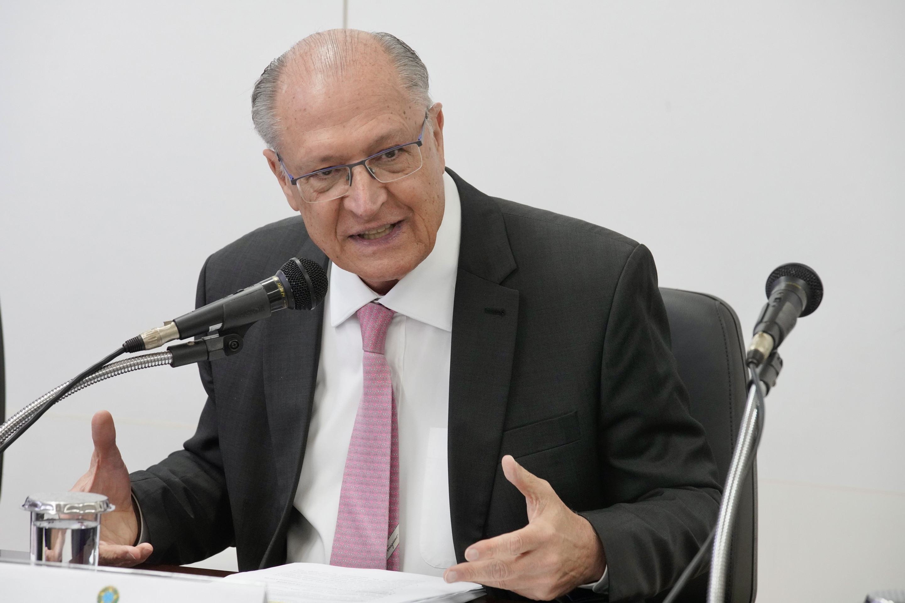 Alckmin pede agilidade do Congresso para aprovar pacote de socorro ao tarifaço
