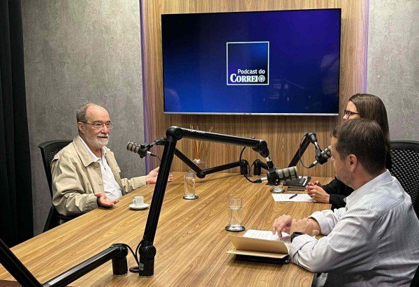  Benjamin Figueredo CB/DA Press