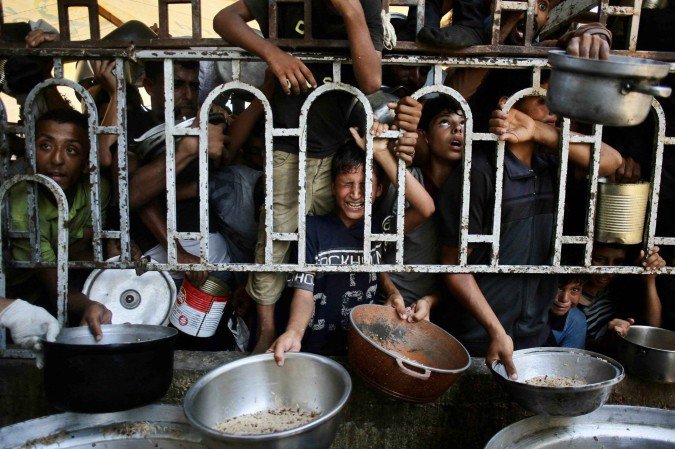 Estima-se que um em cada três moradores da Faixa de Gaza está há dias sem comer - (crédito: AFP) Estima-se que um em cada três moradores da Faixa de Gaza está há dias sem comer - (crédito: AFP)