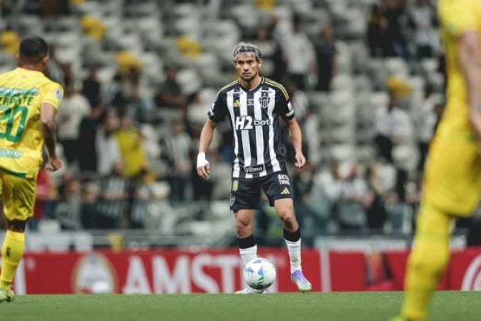GUSTAVO SCARPA - Vaiado pela torcida ao longo do jogo, participou bem da criação de jogo e conseguiu abastecer bem o campo de ataque. Nos pênaltis, desperdiçou a sua cobrança e foi um dos que foi salvo pela atuação de Everson. Nota: 5,5 - Foto: Pedro Souza/Atlético