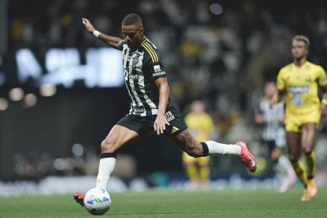 CAIO PAULISTA - Conseguiu ter uma boa participação, principalmente no primeiro tempo, onde apareceu na criação de várias oportunidades. Conseguiu aparecer bem na marcação, com um bom desempenho em disputas de bola. Entretanto, acabou diminuindo muito o ritmo no decorrer do jogo. Nota: 5,5 - Foto: Pedro Souza/Atlético