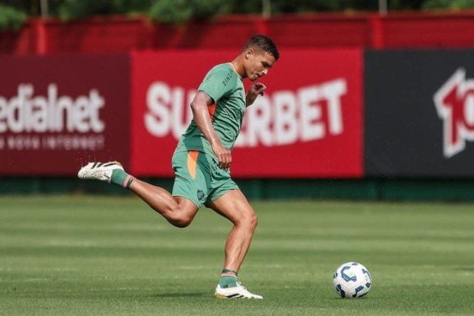 Fluminense terá mudança na escalação para enfrentar o São Paulo -  (crédito: Foto: LUCAS MERÇON / FLUMINENSE F.C.)