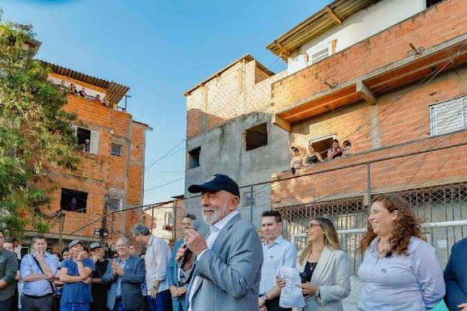 Lula anuncia R$ 4,67 bilhões para urbanização de favelas com foco em SP