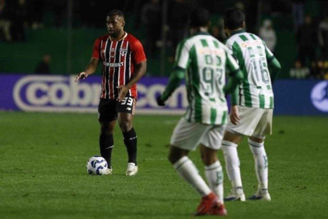 Luan volta a atuar pelo São Paulo após quase dois anos -  (crédito: Foto: Rubens Chiri / São Paulo FC)