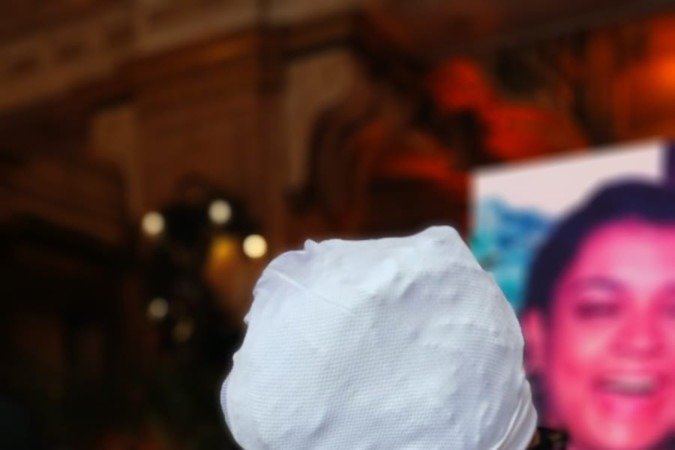 Marieta Severo e Carlinhos Brown no velório de Preta Gil 