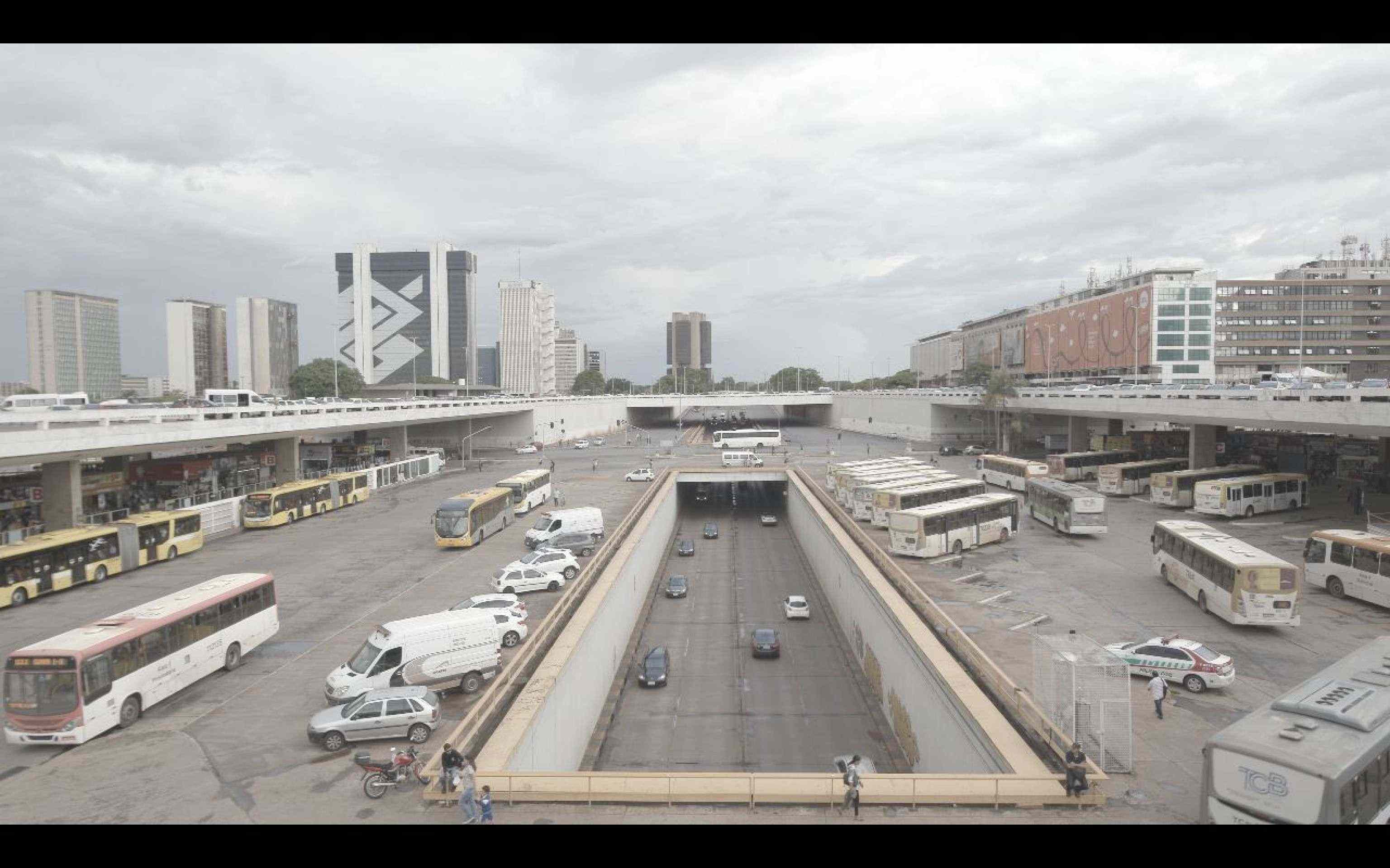  2025. Divirta se Mais. Filme  Quando o Brasil Era Moderno.