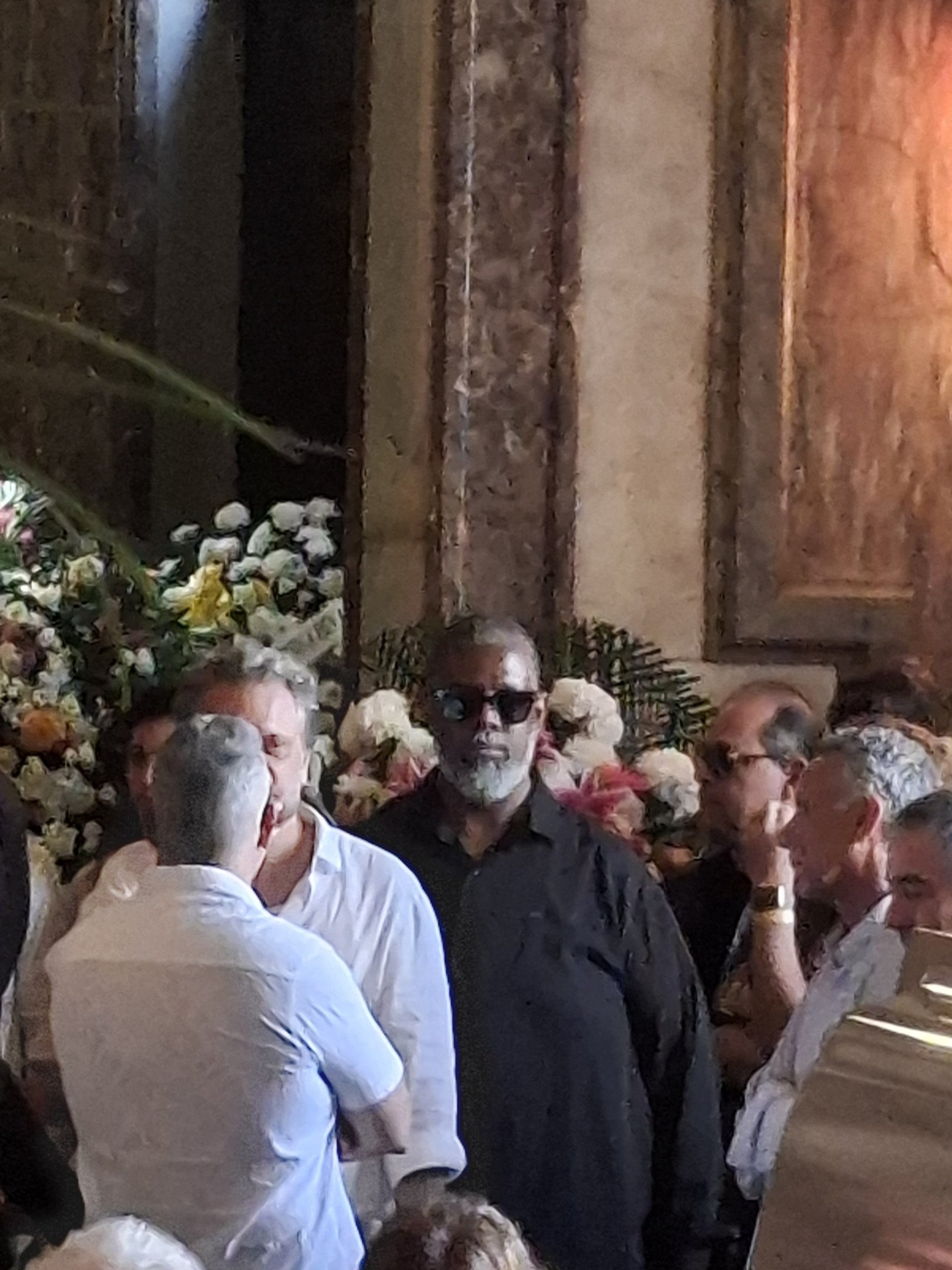 Péricles no velório de Preta Gil