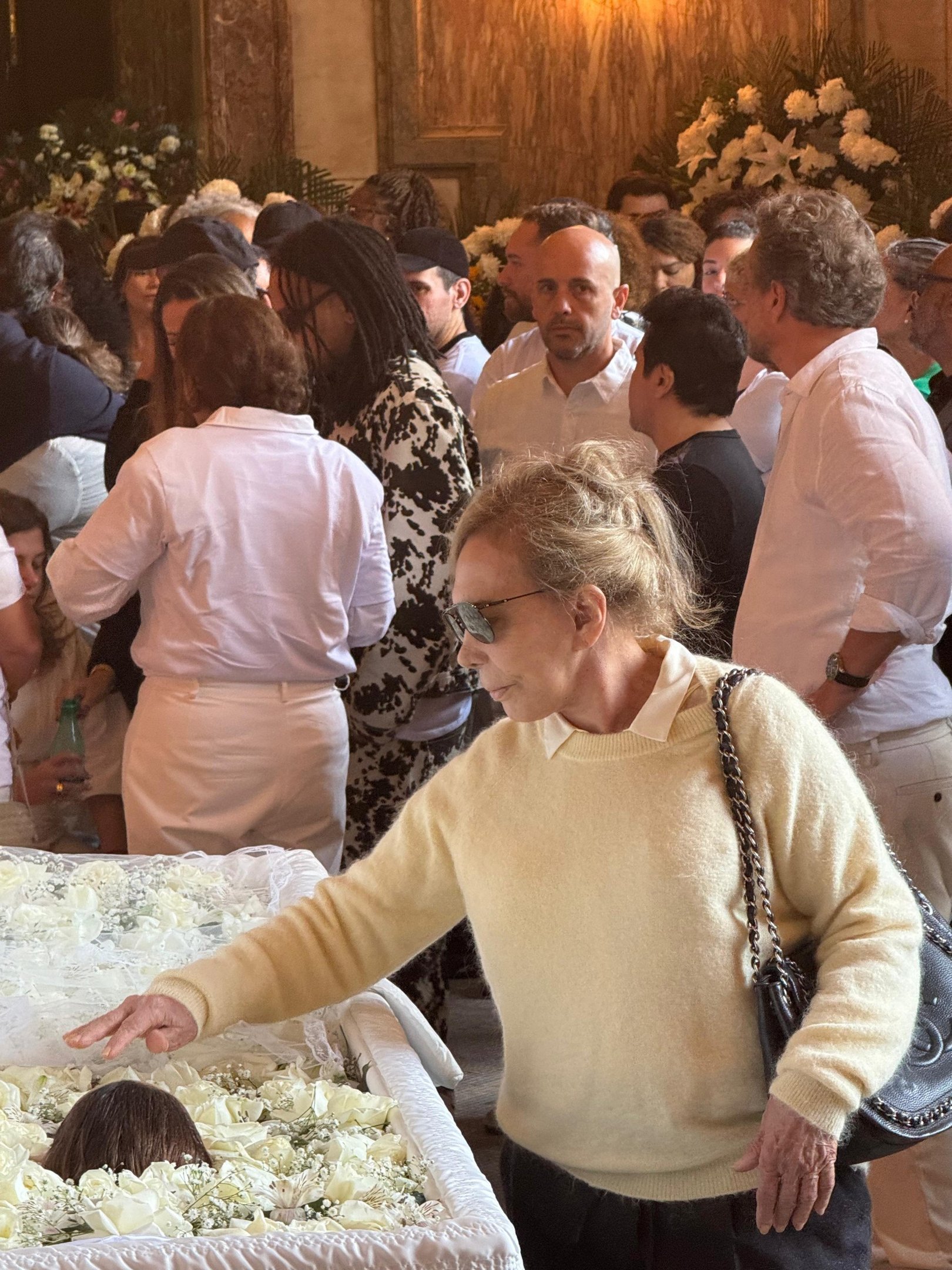 Arlete Salles no velório de Preta Gil