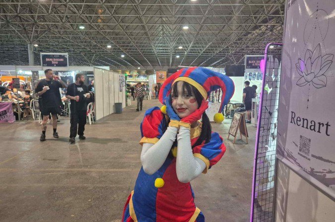 A estudante Sara Caroline faz cosplay h&aacute; quatro anos