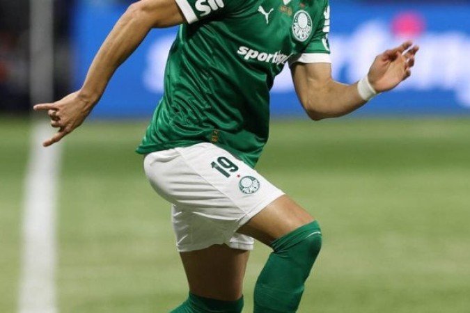 SOSA - Entrou na vaga de Luighi aos 12 da etapa final. Alguns bons momentos, com passes qualificados. Mas parece sentir alguma lesão, pois jogou com o freio de mão puxado.  NOTA 5,5. Foto: Cesar Greco